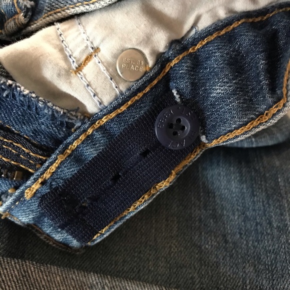 Shorts - Picture 3 of 5